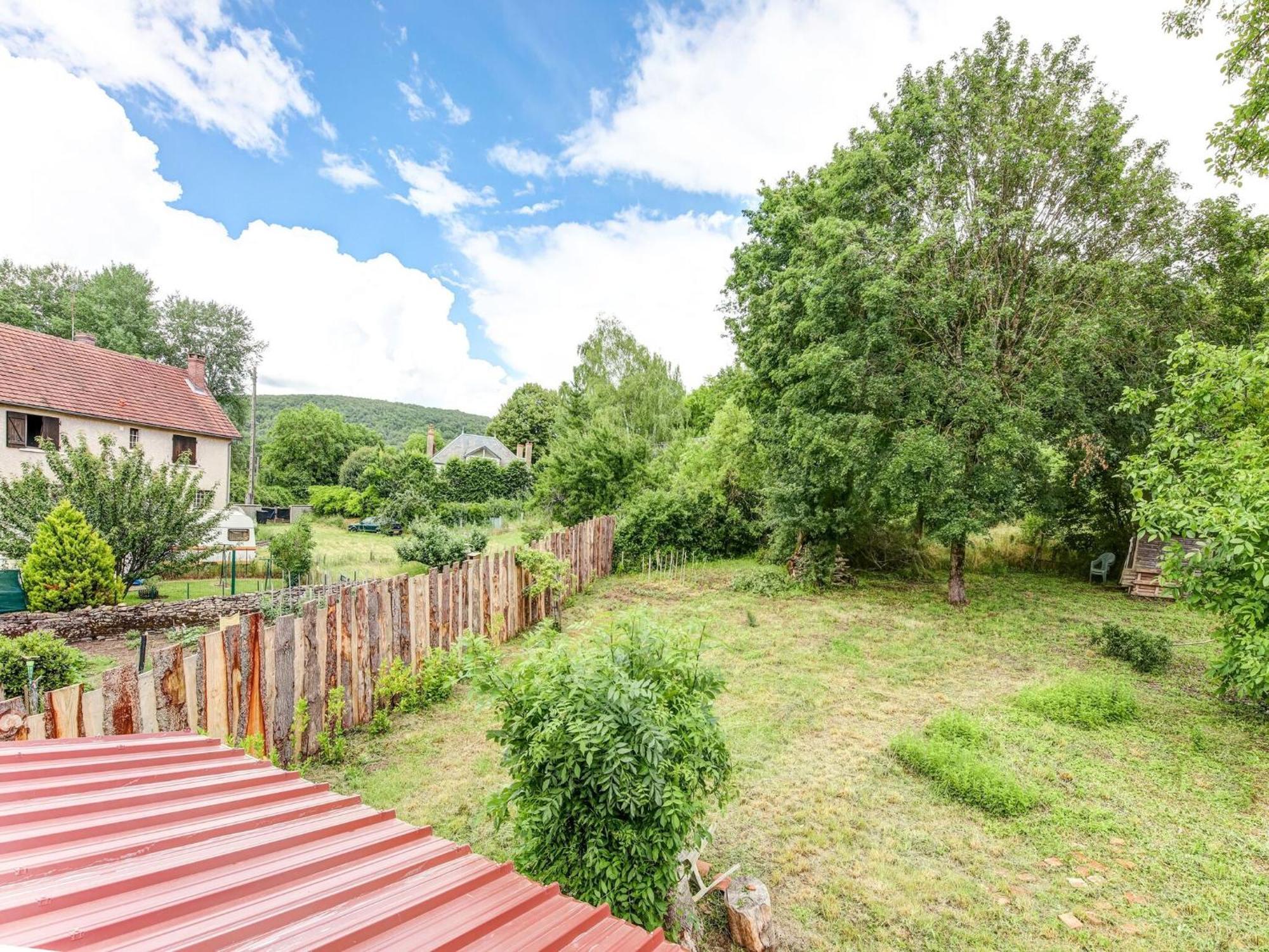 Traditional Holiday Home In Brinon Sur Beuvron Zewnętrze zdjęcie